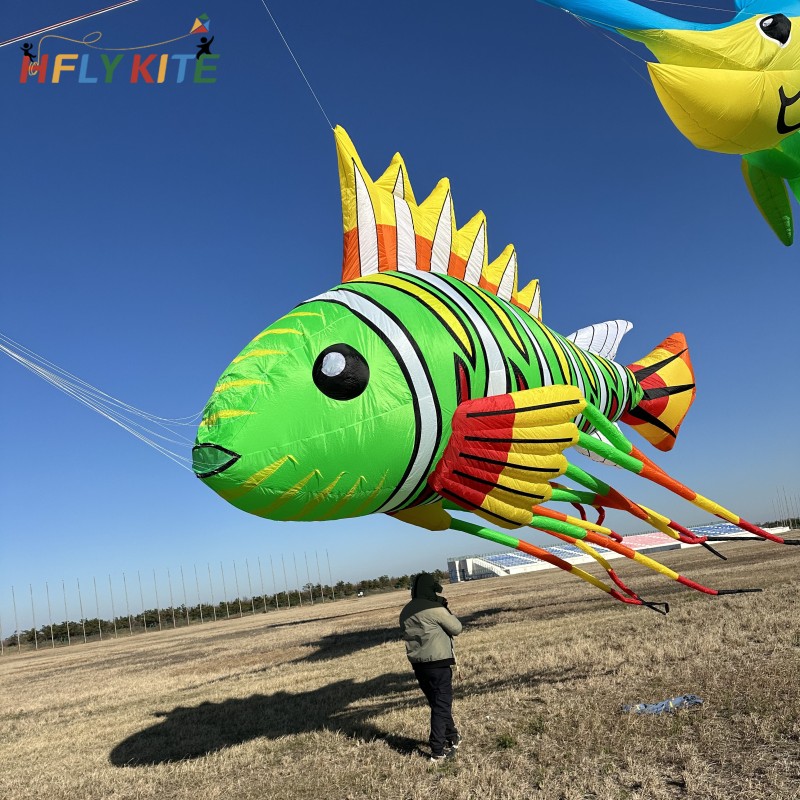 8m lionfish kite pendant