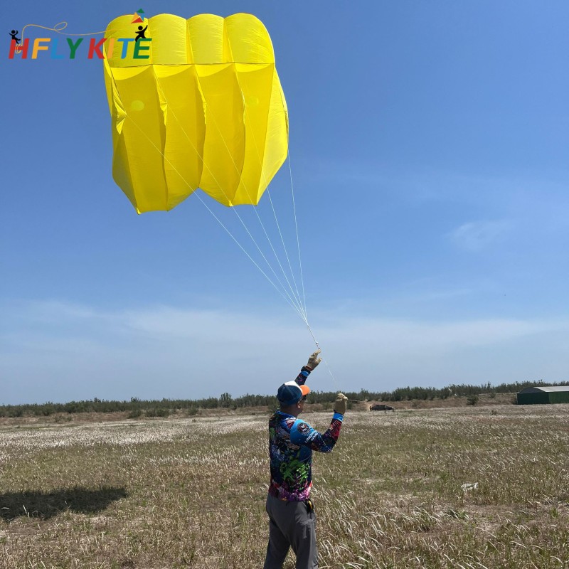 12 sq.m lifter pilot kite 